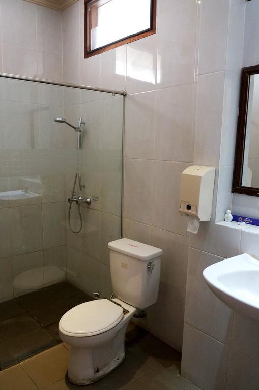 Adisurya Hotel Kediri  Eksteriør billede