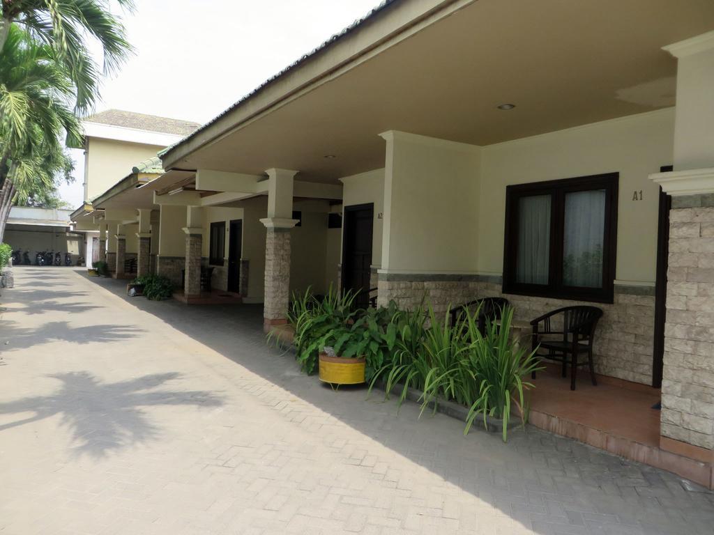 Adisurya Hotel Kediri  Værelse billede