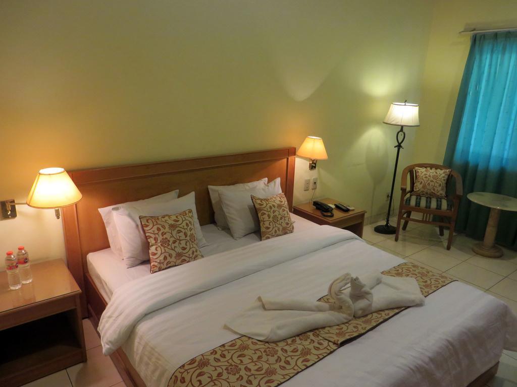 Adisurya Hotel Kediri  Værelse billede